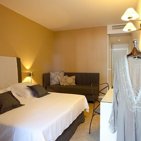 Hotel Mediterraneo Suite&Residence 리도 디 예솔로 외부 사진
