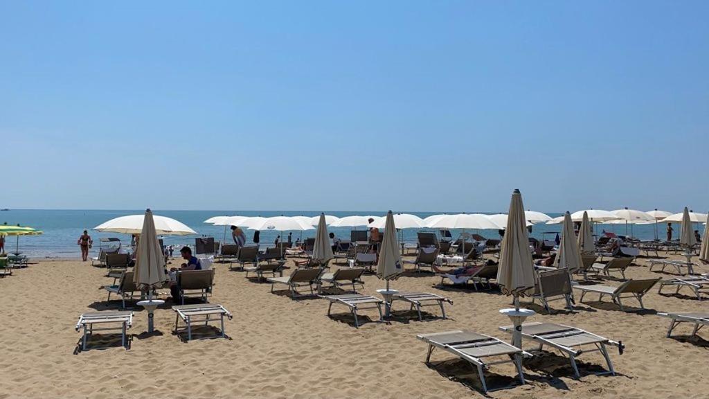 Hotel Mediterraneo Suite&Residence 리도 디 예솔로 외부 사진