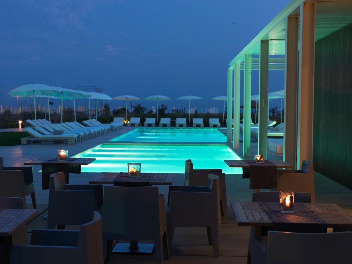 Hotel Mediterraneo Suite&Residence 리도 디 예솔로 외부 사진