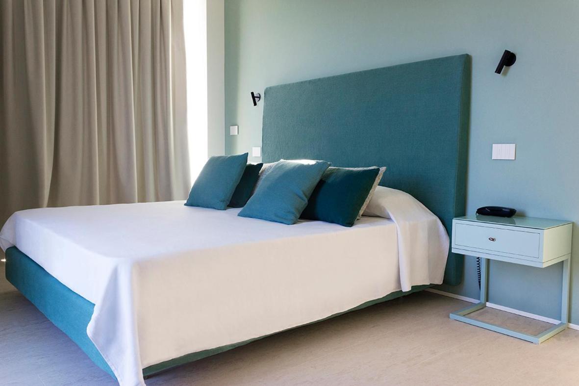 Hotel Mediterraneo Suite&Residence 리도 디 예솔로 외부 사진