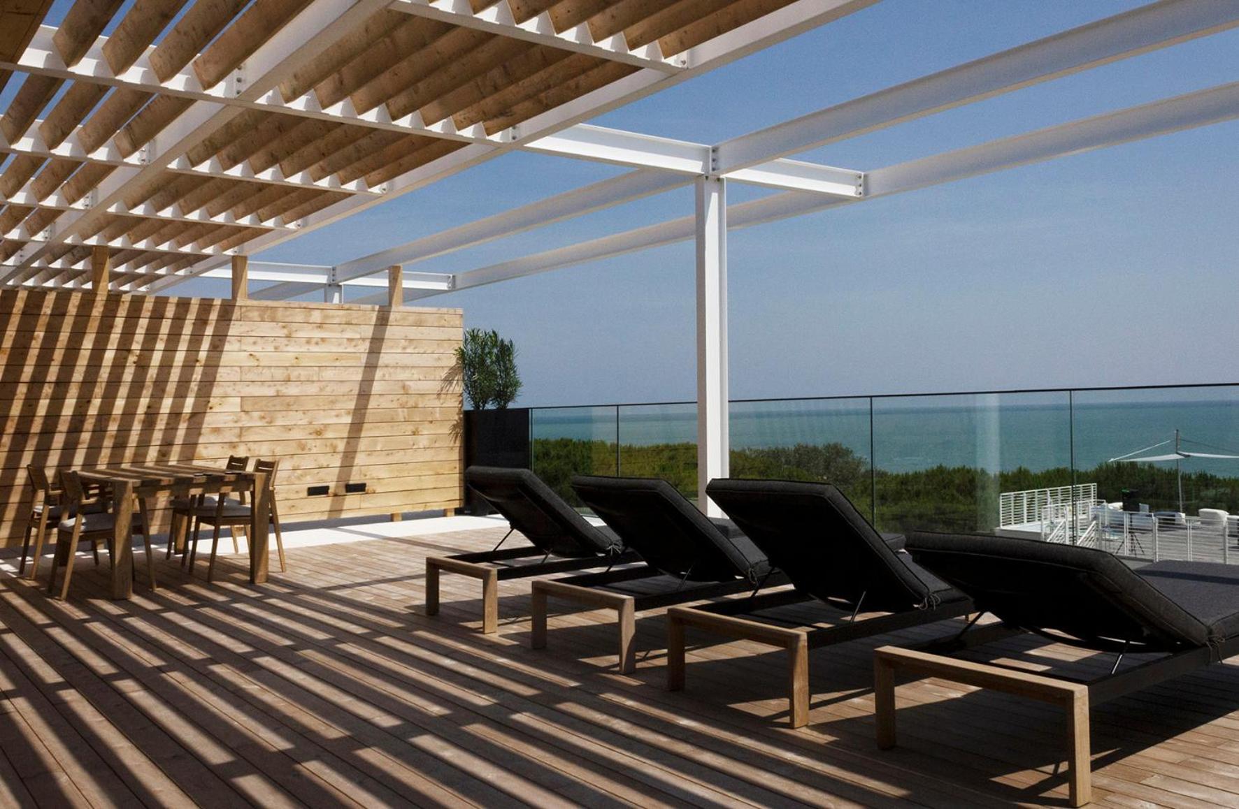 Hotel Mediterraneo Suite&Residence 리도 디 예솔로 외부 사진