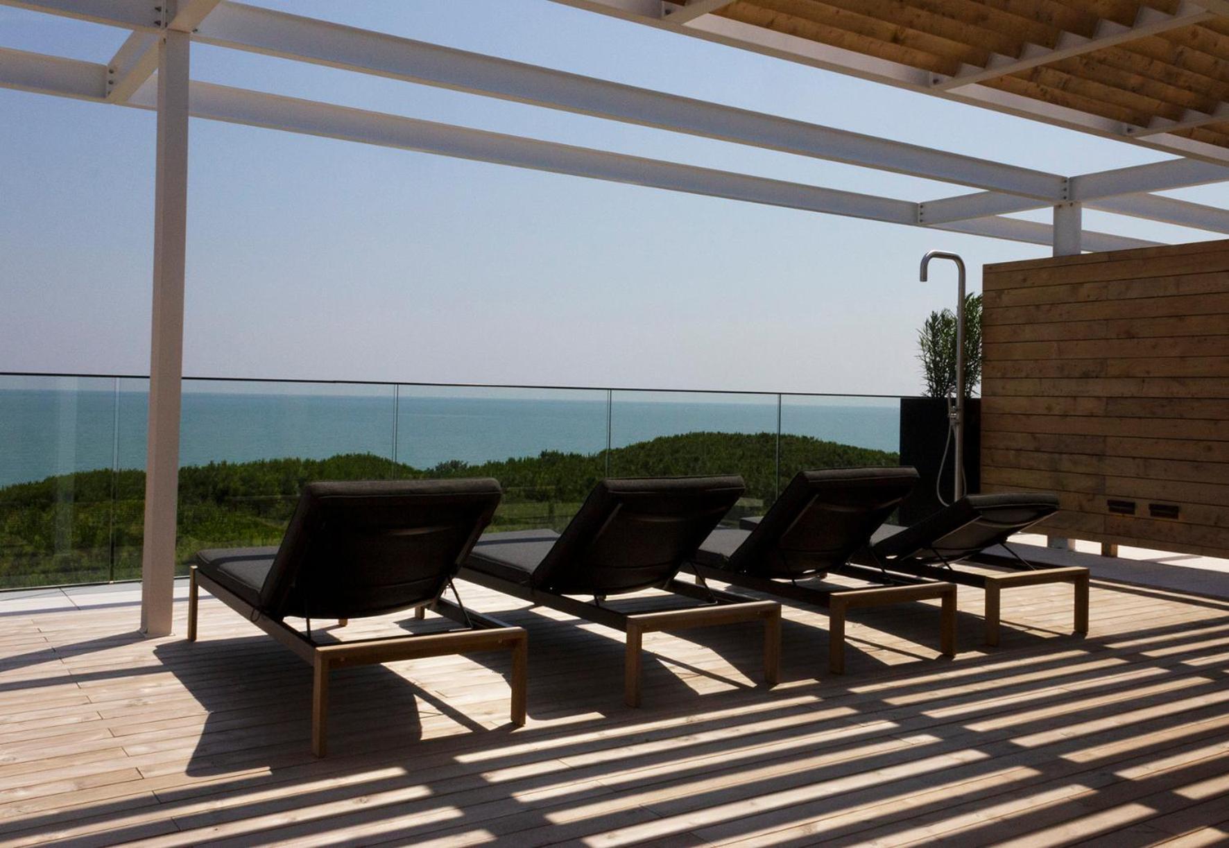 Hotel Mediterraneo Suite&Residence 리도 디 예솔로 외부 사진