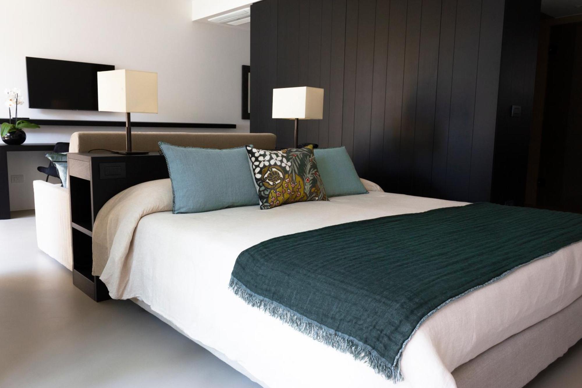 Hotel Mediterraneo Suite&Residence 리도 디 예솔로 외부 사진