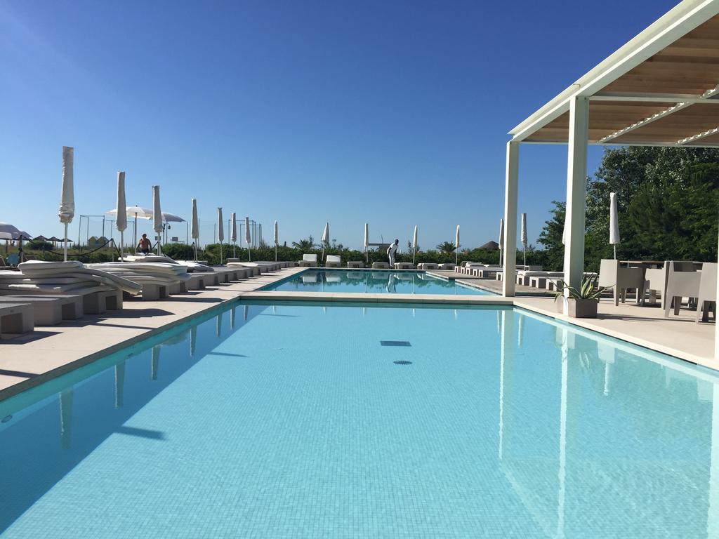 Hotel Mediterraneo Suite&Residence 리도 디 예솔로 외부 사진